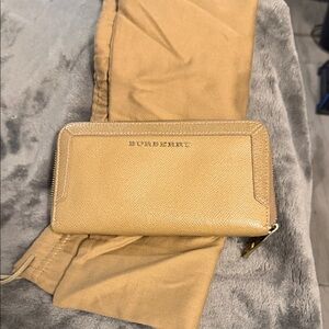 Reduced PRICE Burberry Tan Leather Zip Wallet with Gold Hardware